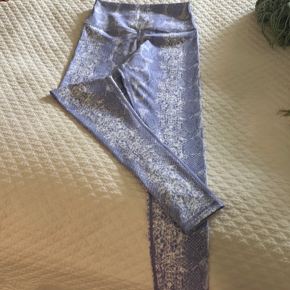 NWOT Glyder yoga pants